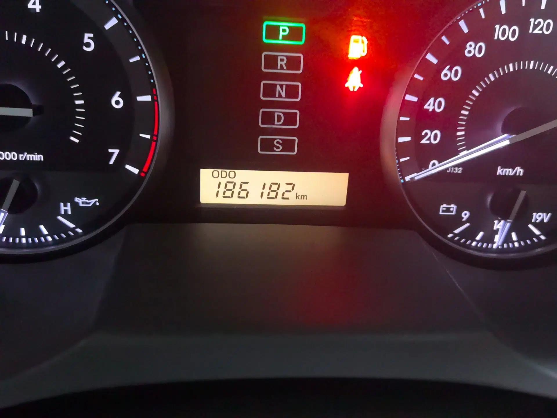 Toyota Land Cruiser 2017 4.0L Automatic Parallel Import — миниатюра 12