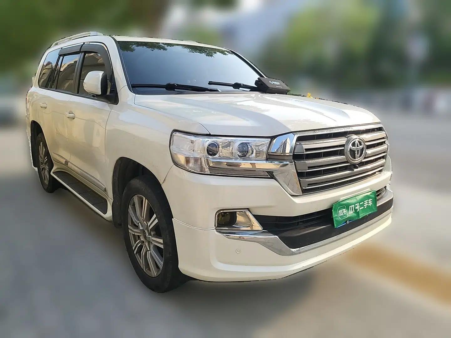 Toyota Land Cruiser Land Cruiser (parallel import) 4.0L, 5 seats, gasoline — миниатюра 3
