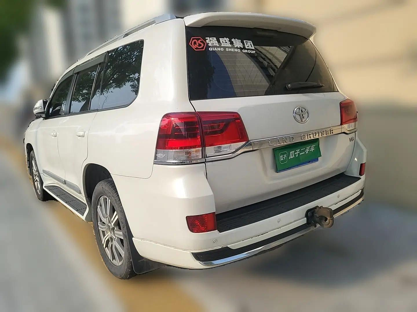 Toyota Land Cruiser Land Cruiser (parallel import) 4.0L, 5 seats, gasoline — миниатюра 4