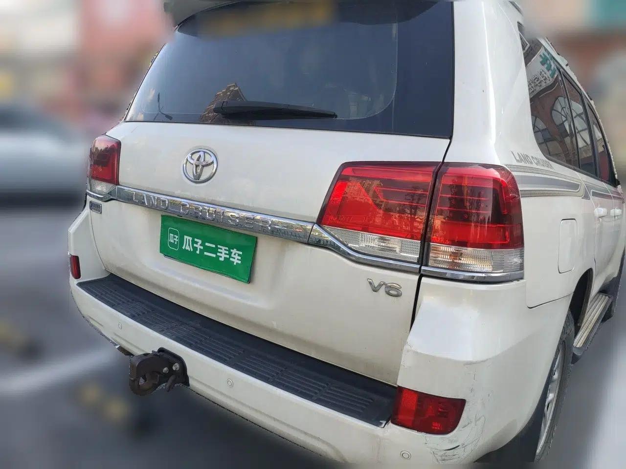 Toyota Land Cruiser 2016 4.0L GX 5-Seater U.S. Specification — миниатюра 5