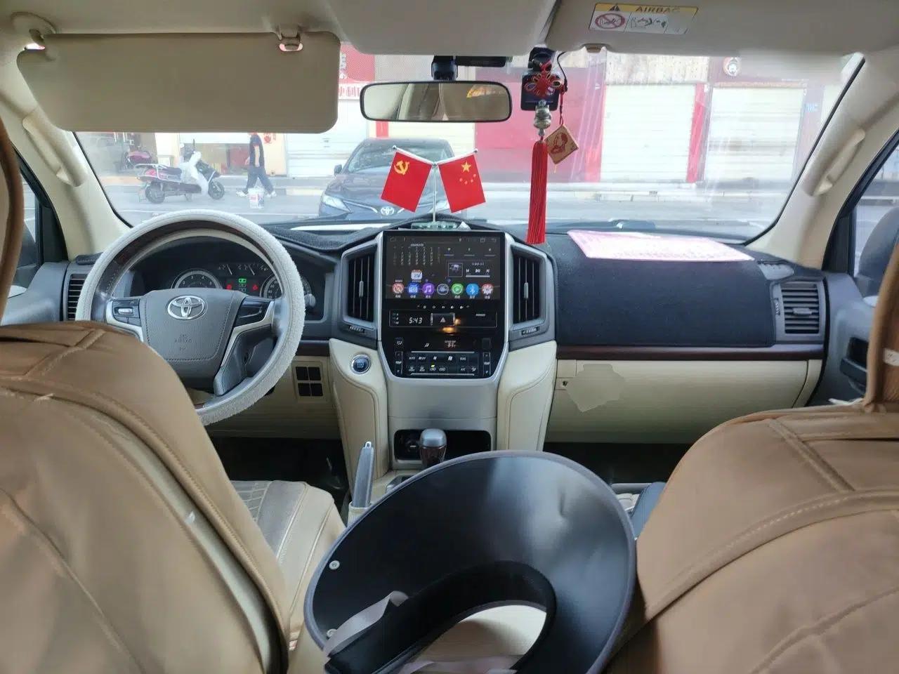 Toyota Land Cruiser 2016 4.0L GX 5-Seater U.S. Specification — миниатюра 9