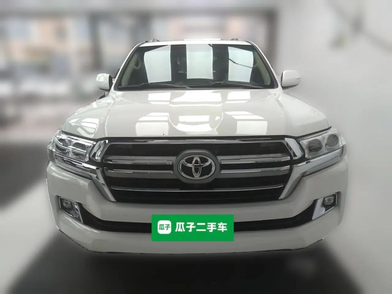 Toyota Land Cruiser 2012 4.0L Automatic VX — миниатюра 2