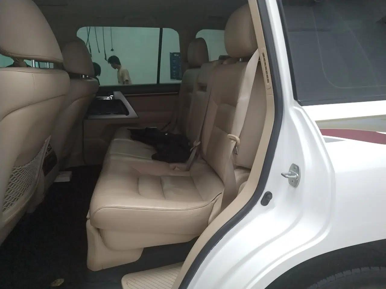 Toyota Land Cruiser 2012 4.0L Automatic VX — миниатюра 17