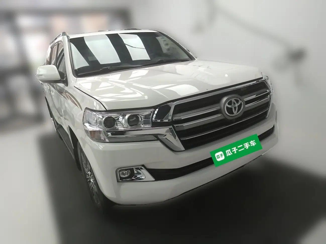 Toyota Land Cruiser 2012 4.0L Automatic VX — миниатюра 3