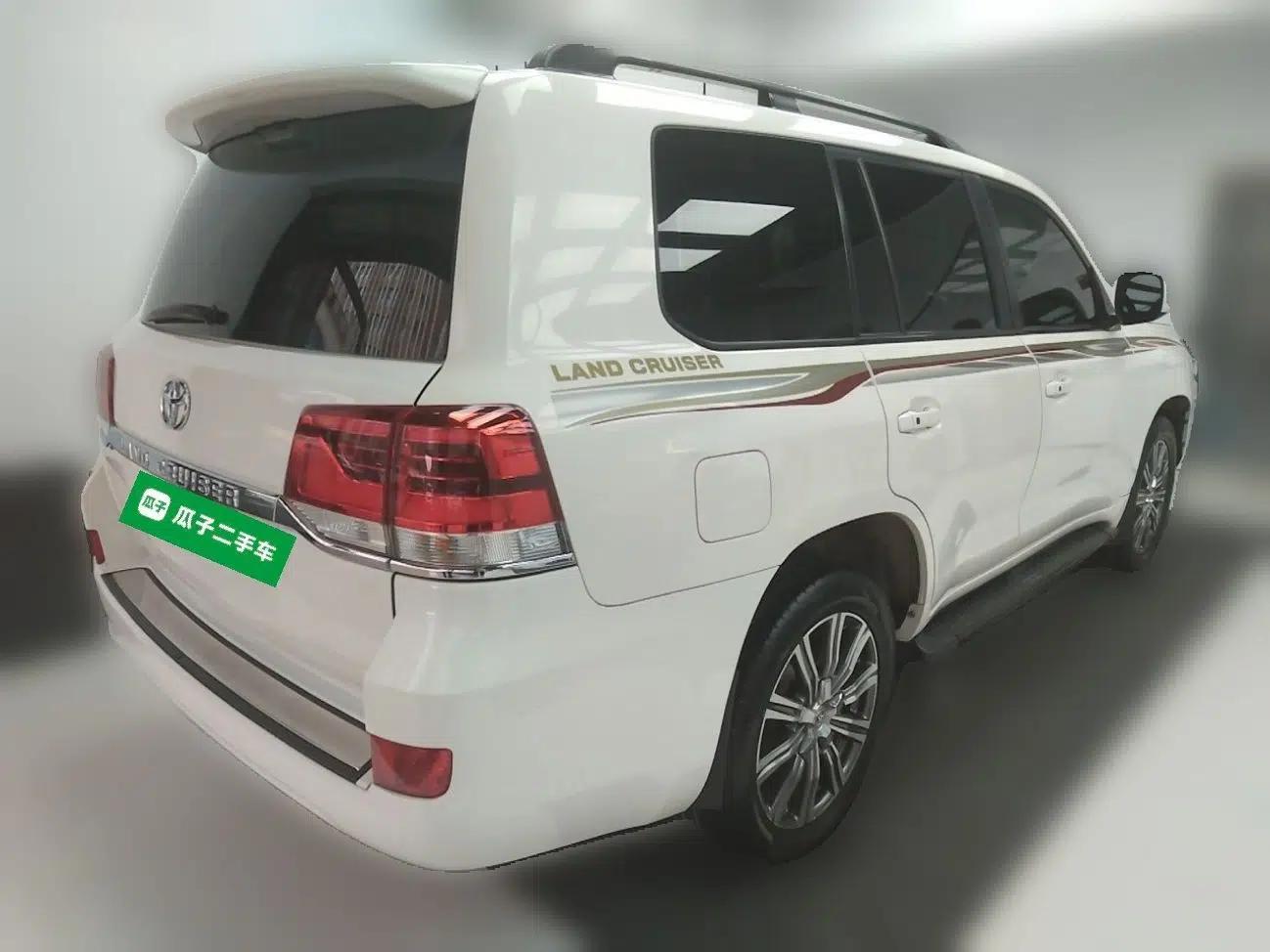 Toyota Land Cruiser 2012 4.0L Automatic VX — миниатюра 6