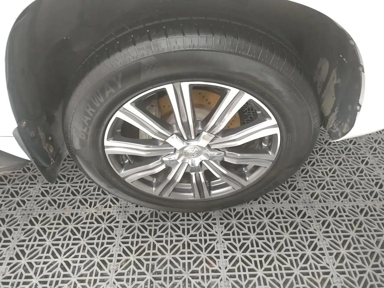 Toyota Land Cruiser 2012 4.0L Automatic VX — миниатюра 8