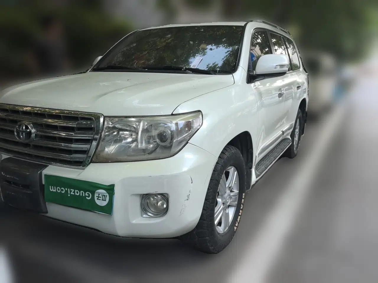 Toyota Land Cruiser Land Cruiser 4.0, 5-seater, parallel import — миниатюра 1