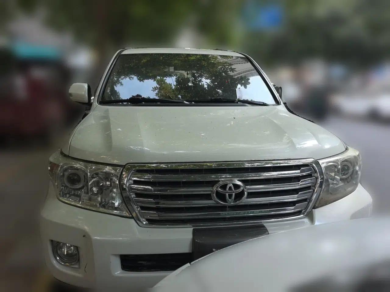 Toyota Land Cruiser Land Cruiser 4.0, 5-seater, parallel import — миниатюра 2