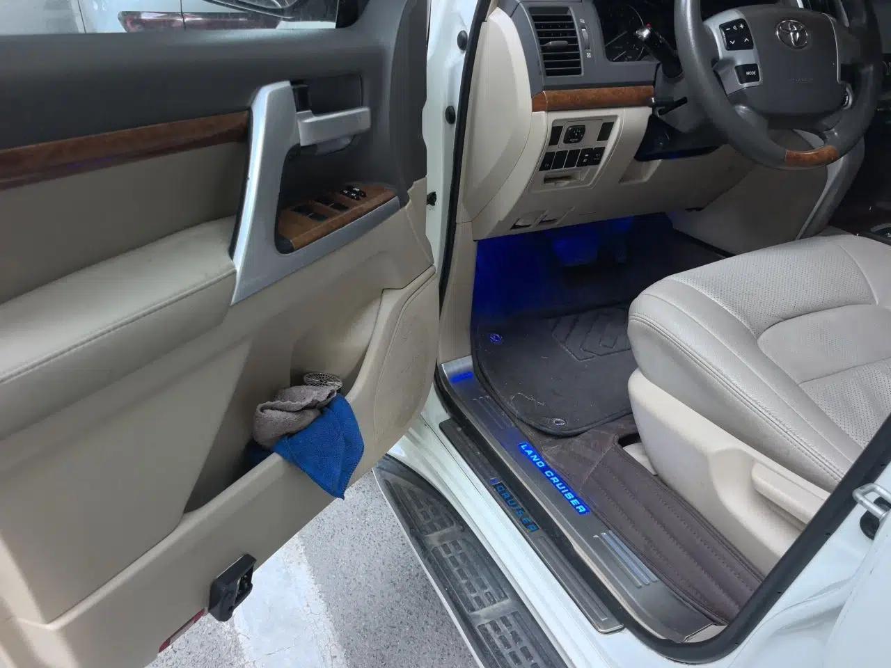 Toyota Land Cruiser Land Cruiser 4.0, 5-seater, parallel import — миниатюра 16