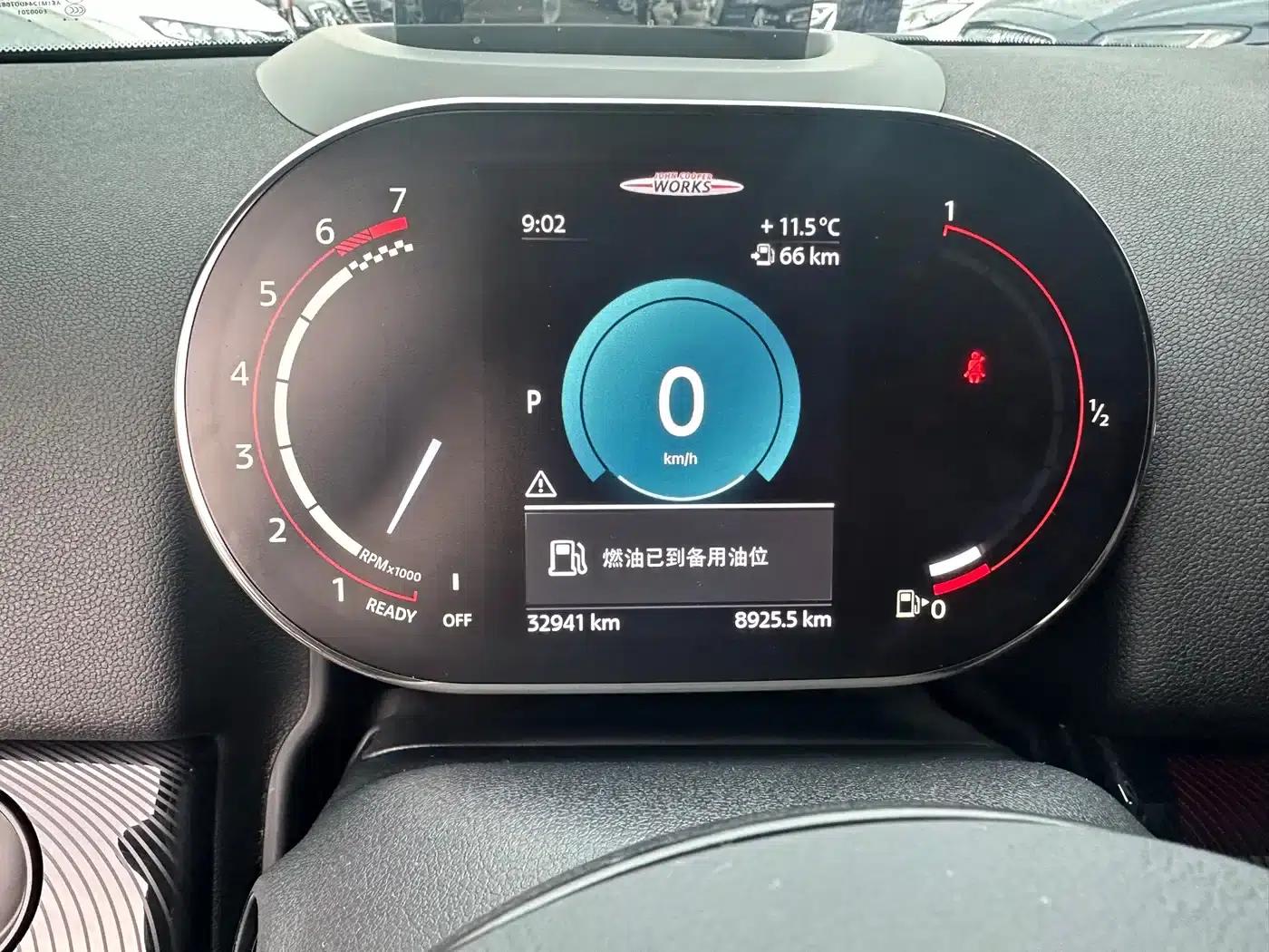 MINI JCW COUNTRYMAN 2023 2.0T JOHN COOPER WORKS — миниатюра 13