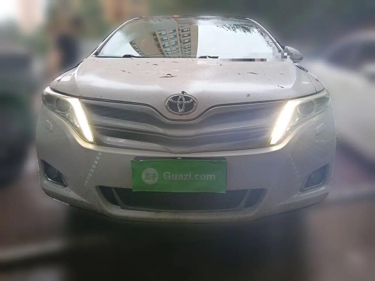 Toyota Venza 2013 2.7L 4x4 Luxury Edition — миниатюра 2