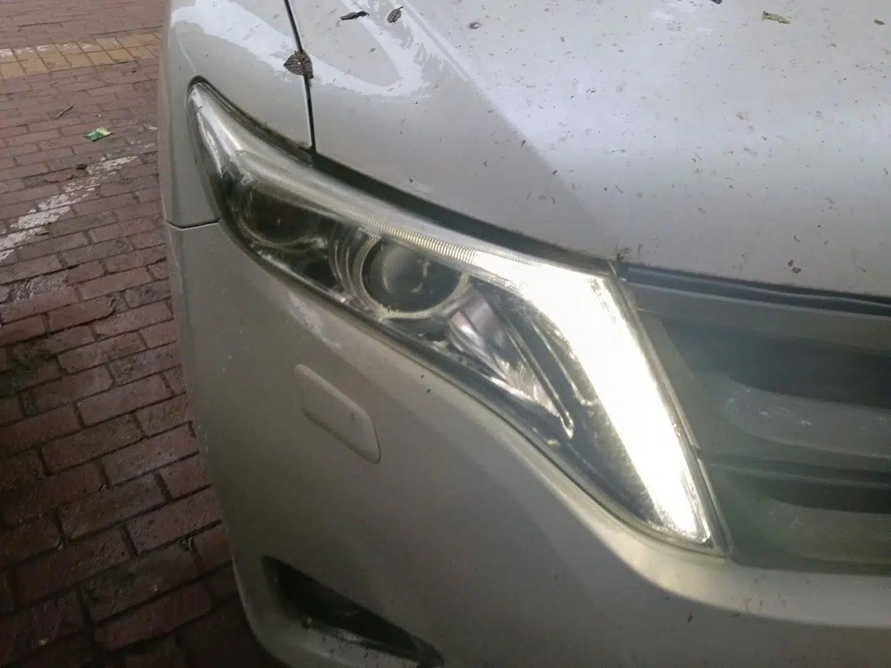 Toyota Venza 2013 2.7L 4x4 Luxury Edition — миниатюра 7