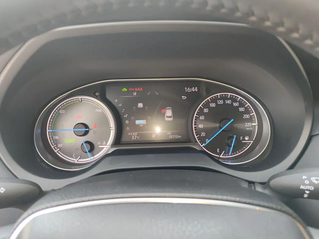 Toyota Venza 2023 2.5L Smart Electric Hybrid Dual-Drive Luxury Edition — миниатюра 11
