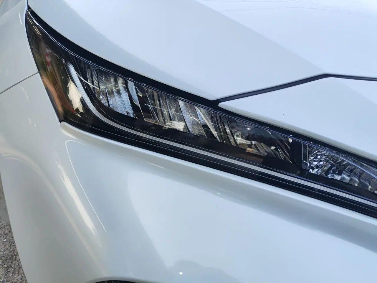 Toyota Venza 2023 2.5L Smart Electric Hybrid Dual-Drive Luxury Edition — миниатюра 7