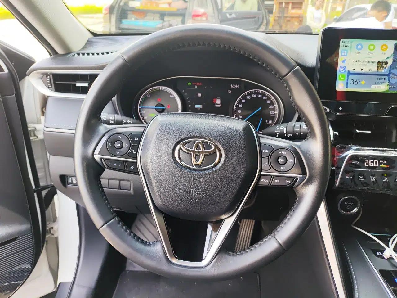Toyota Venza 2023 2.5L Smart Electric Hybrid Dual-Drive Luxury Edition — миниатюра 10