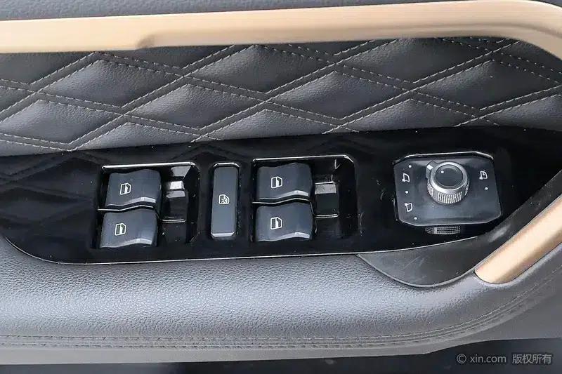 Haval H6 2021 Second Generation 1.5T Automatic Champion Edition — миниатюра 22