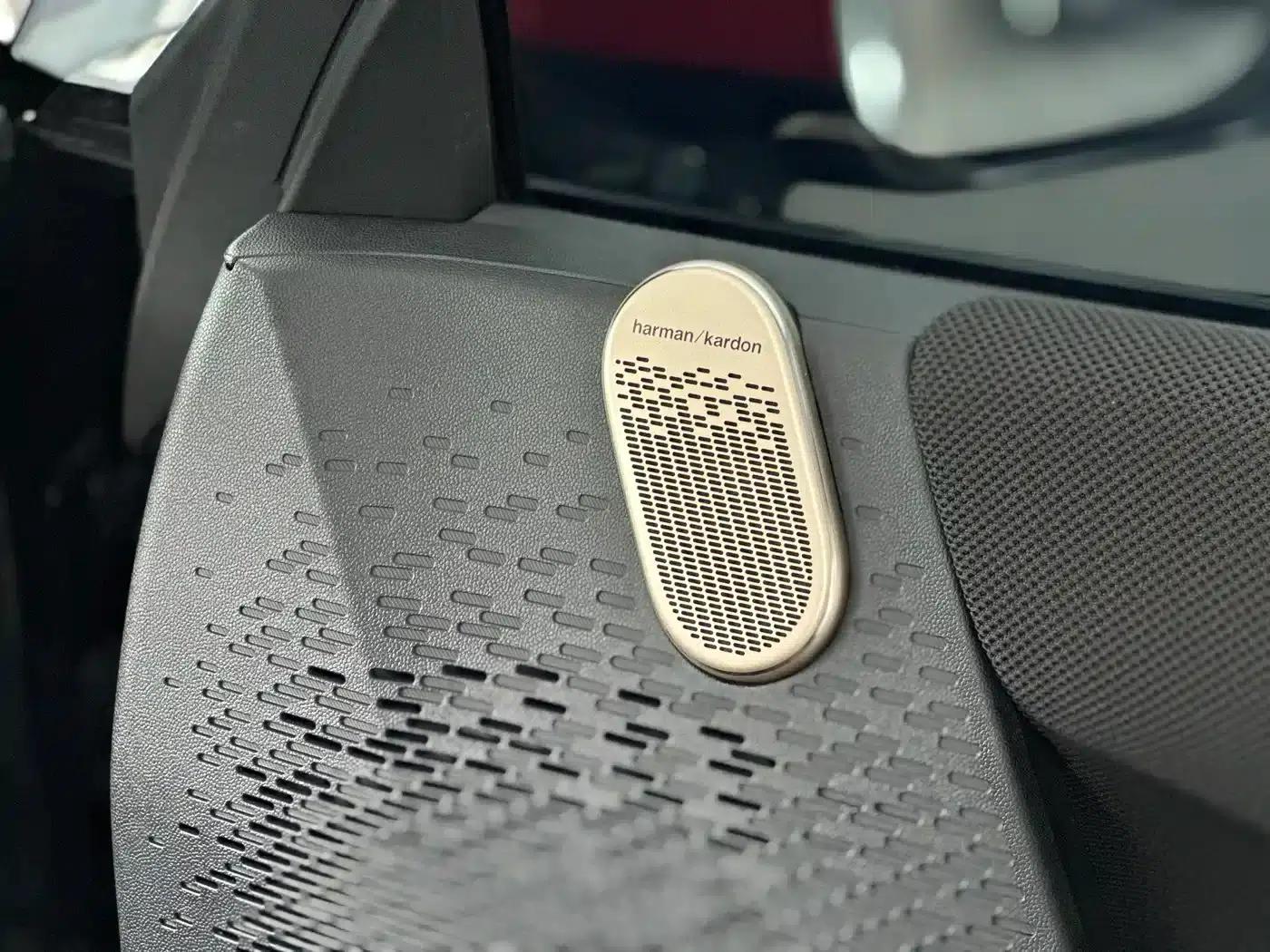 2025 JOHN COOPER WORKS Electric MINI JCW — миниатюра 14