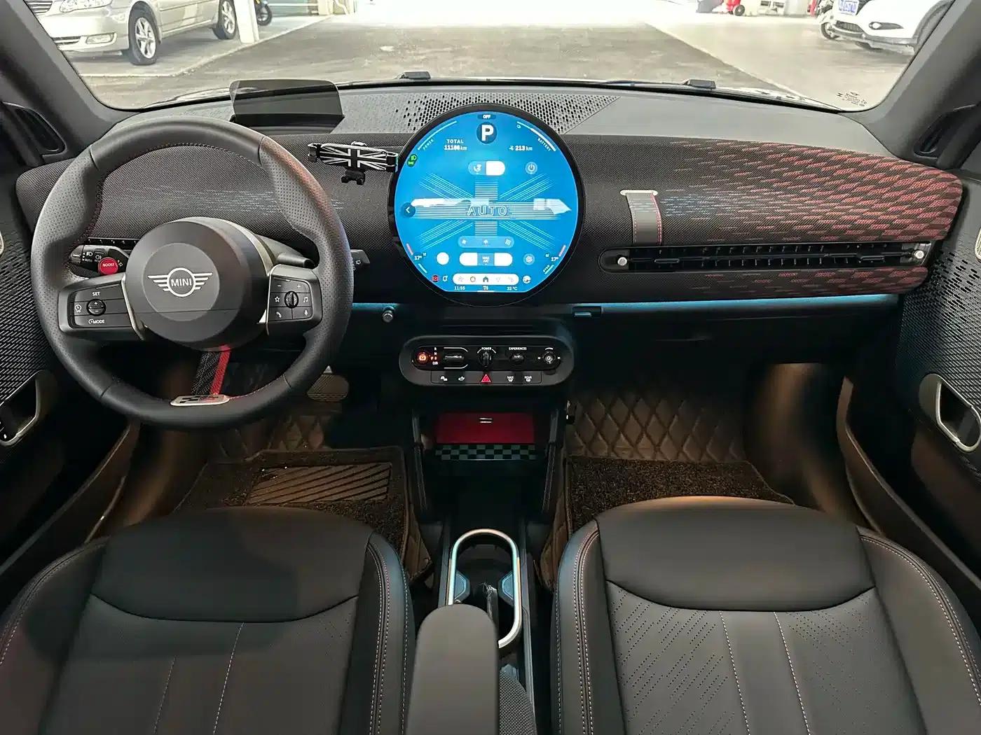 2025 JOHN COOPER WORKS Electric MINI JCW — миниатюра 7