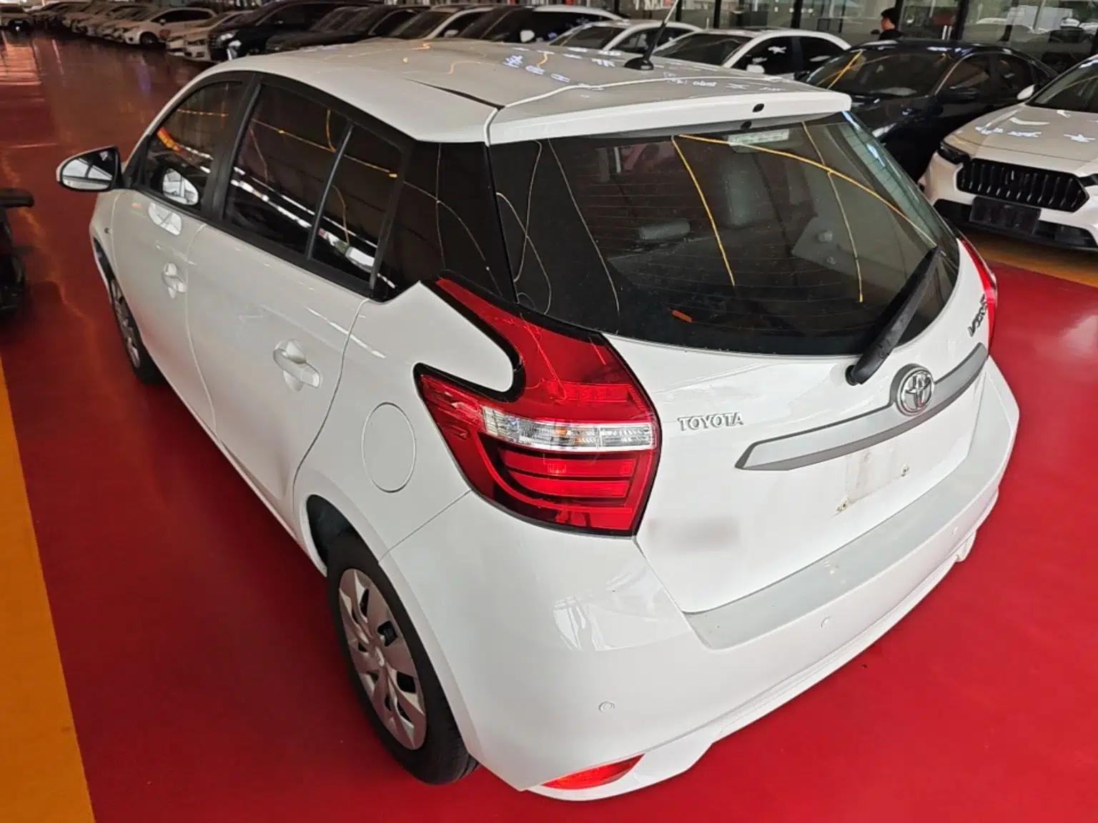 Toyota Vios FS 2017 1.5L CVT Fengchi Edition — миниатюра 13