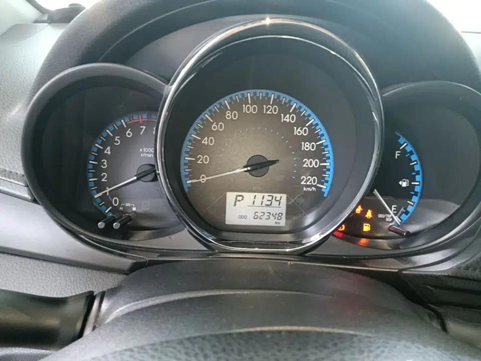 Toyota Vios FS 2017 1.5L CVT Fengchi Edition — миниатюра 14