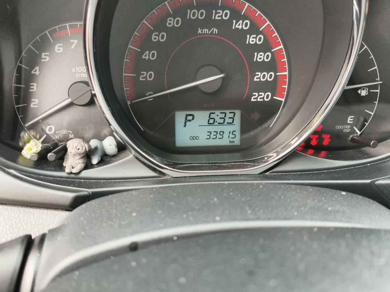 Toyota Vios FS 2021 1.5L CVT Fengchi Edition — миниатюра 12