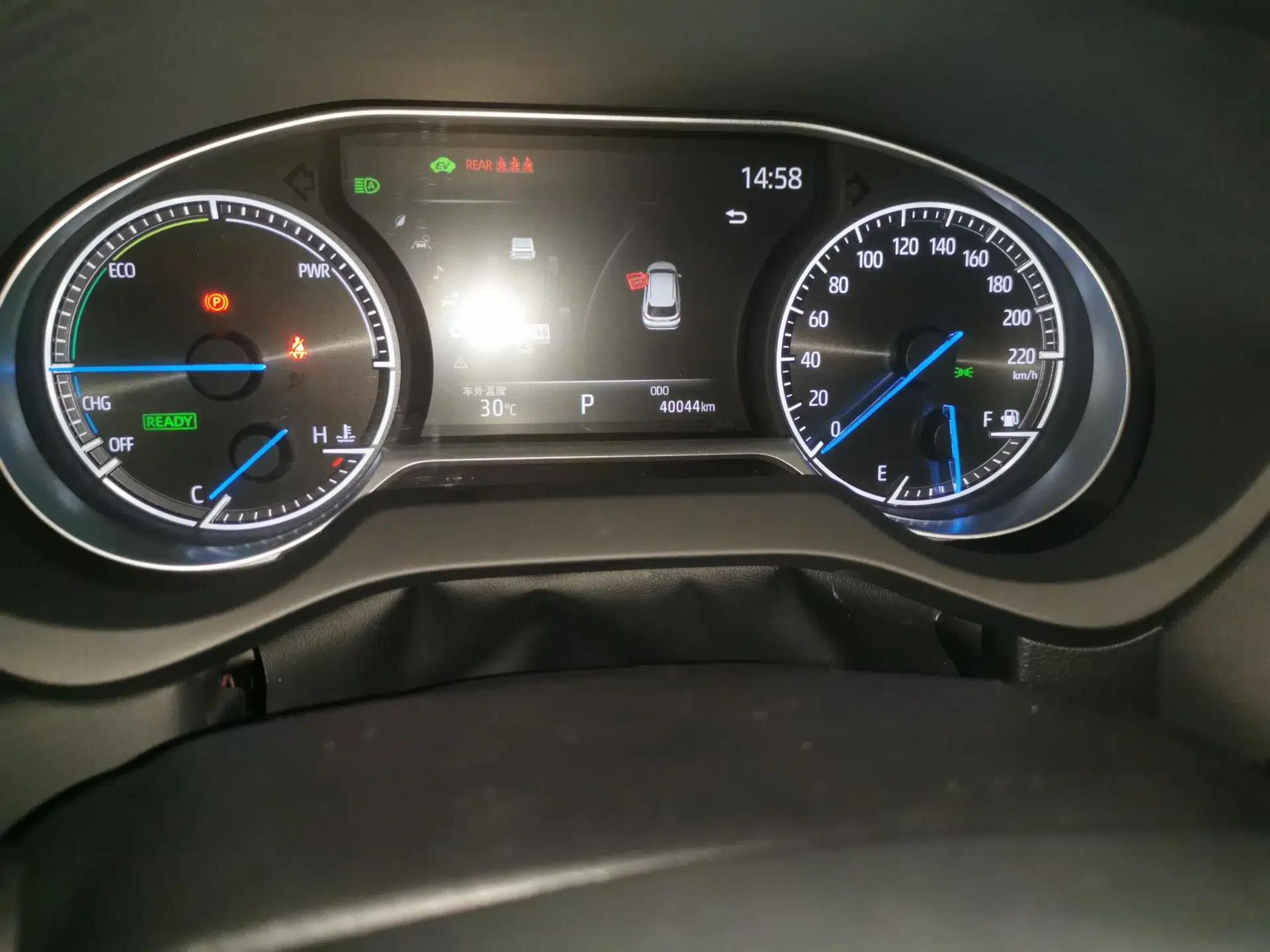 Toyota Harrier 2022 Dual-Engine 2.5L CVT Four-Wheel Drive Luxury Edition — миниатюра 12