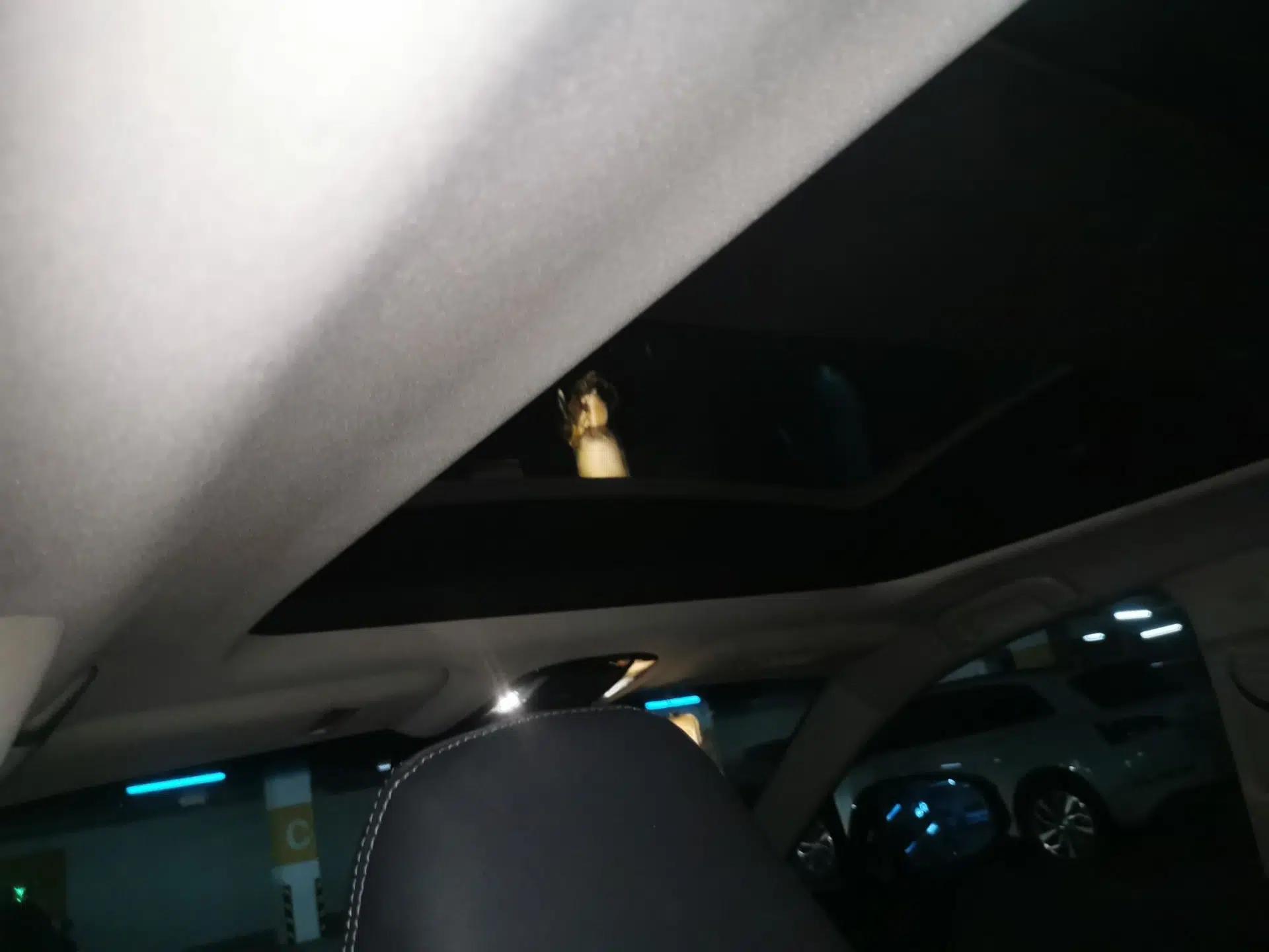 Toyota Harrier 2022 Dual-Engine 2.5L CVT Four-Wheel Drive Luxury Edition — миниатюра 18