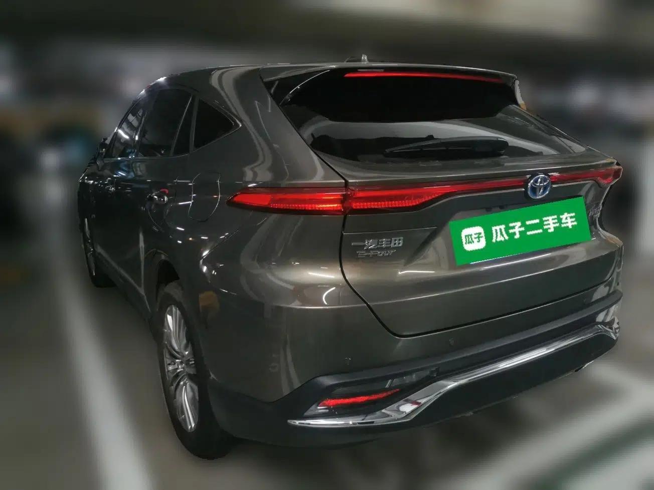 Toyota Harrier 2022 Dual-Engine 2.5L CVT Four-Wheel Drive Luxury Edition — миниатюра 4