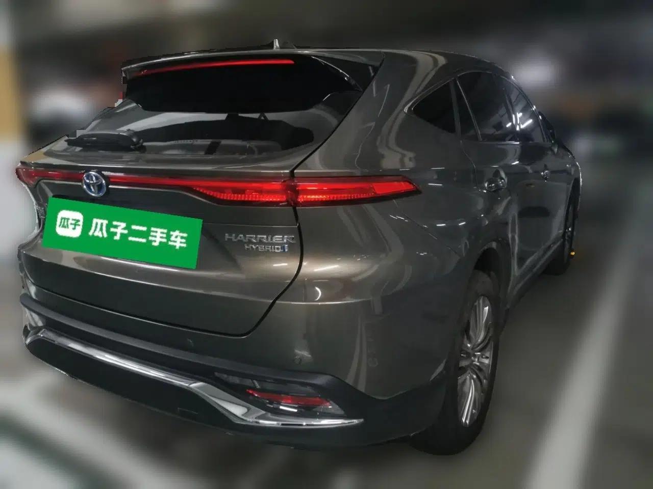 Toyota Harrier 2022 Dual-Engine 2.5L CVT Four-Wheel Drive Luxury Edition — миниатюра 6
