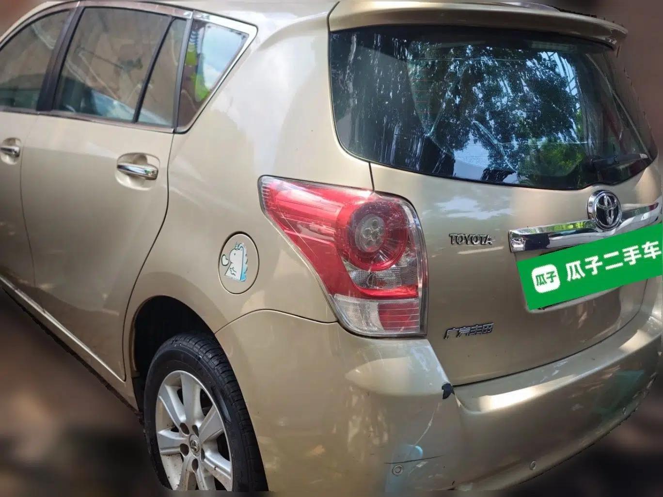 Toyota Verso 2012 180E CVT Elite Multi-Function Version — миниатюра 4