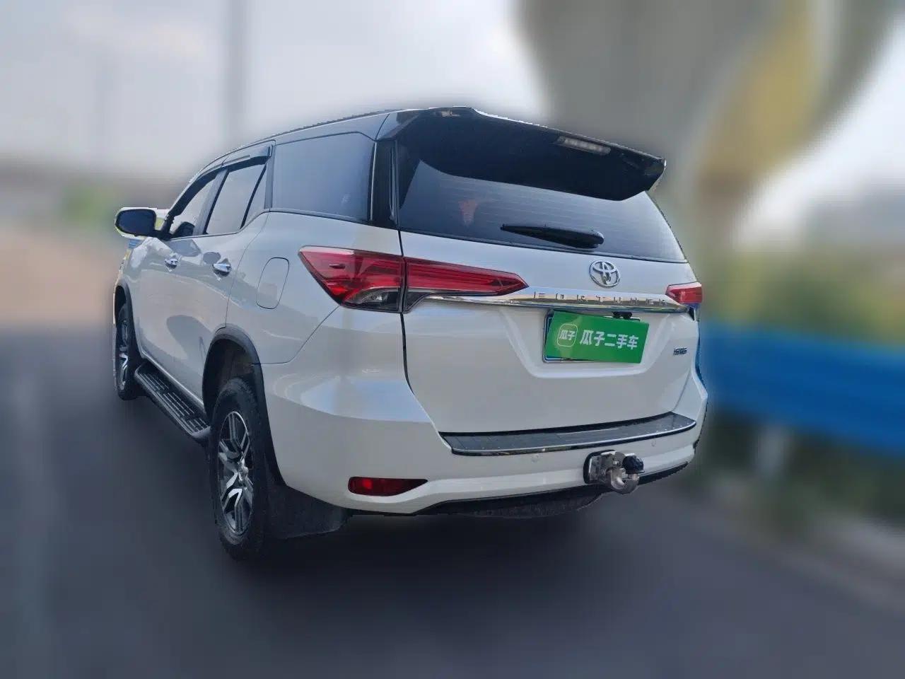 Toyota Fortuner 2016 2.7L Middle East Version — миниатюра 4