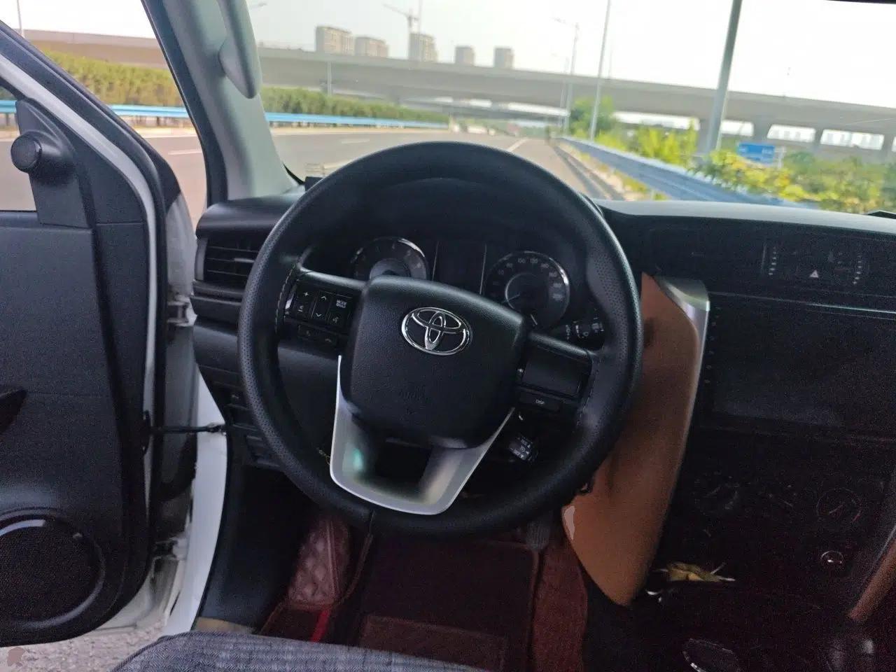 Toyota Fortuner 2016 2.7L Middle East Version — миниатюра 10