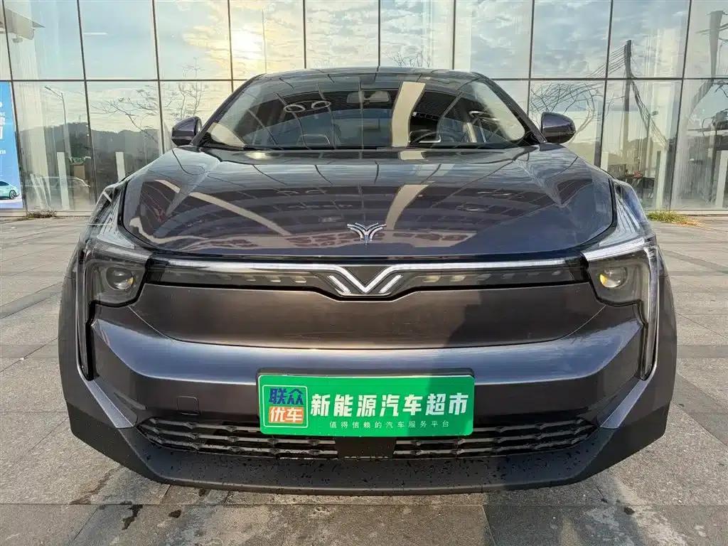 Nezha U 2021 Pro 400 Premium Driving Edition — миниатюра 1