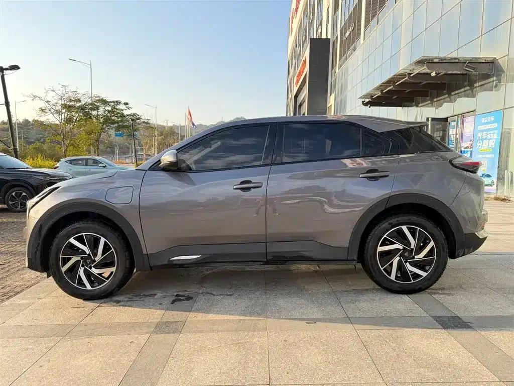 Nezha U 2021 Pro 400 Premium Driving Edition — миниатюра 3