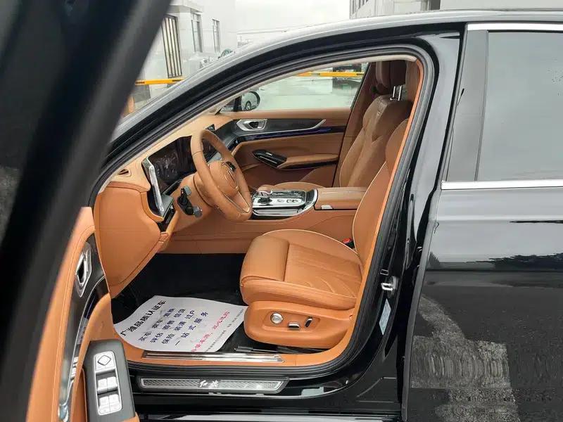 Hongqi H9 2025 2.0T Flagship Luxury Business Edition — миниатюра 14