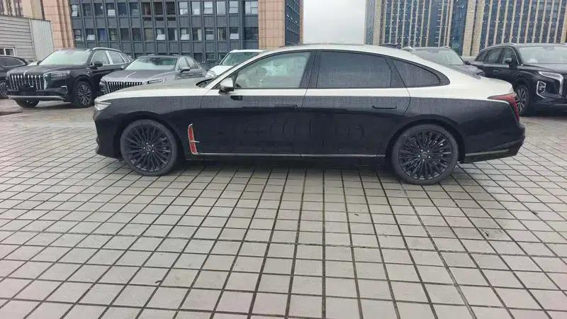 Hongqi H9 2025 Facelift 2.0T Flagship Private Style Edition — миниатюра 4