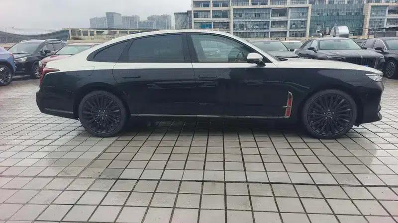 Hongqi H9 2025 Facelift 2.0T Flagship Private Style Edition — миниатюра 8