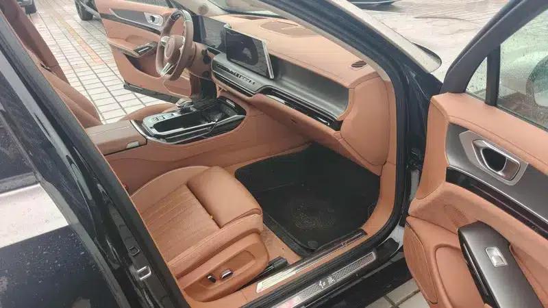 Hongqi H9 2025 Facelift 2.0T Flagship Private Style Edition — миниатюра 10
