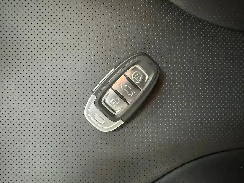 Hongqi E-QM5 2022 Model, 431km Charging Range Enjoy Edition, 5 Seats — миниатюра 11