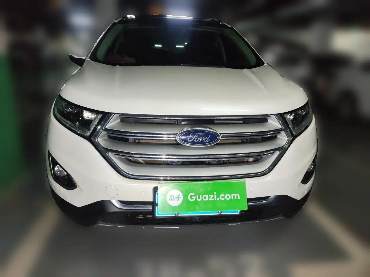 Ford Edge 2018 EcoBoost 245 Four-Wheel Drive Titanium 7-Seater — миниатюра 2