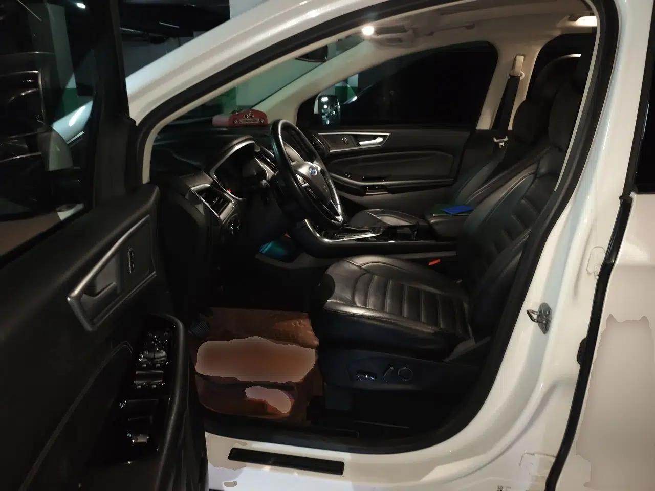 Ford Edge 2018 EcoBoost 245 Four-Wheel Drive Titanium 7-Seater — миниатюра 15