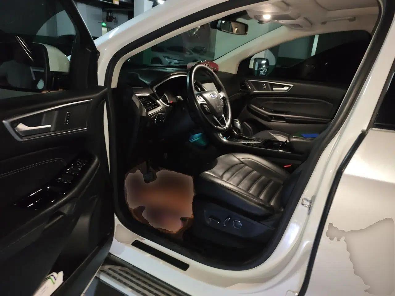 Ford Edge 2018 EcoBoost 245 Four-Wheel Drive Titanium 7-Seater — миниатюра 16