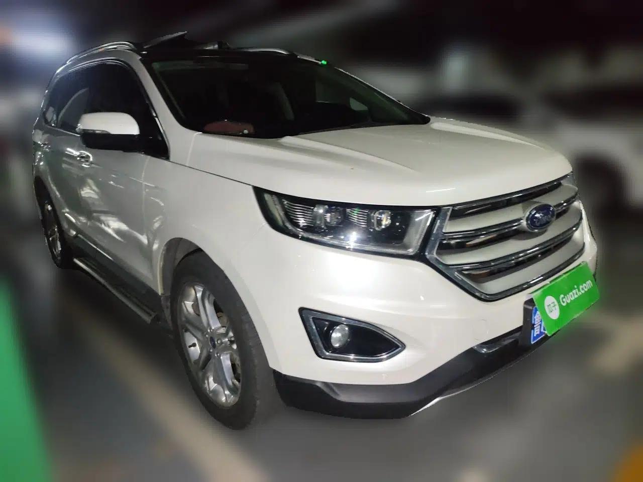 Ford Edge 2018 EcoBoost 245 Four-Wheel Drive Titanium 7-Seater — миниатюра 3