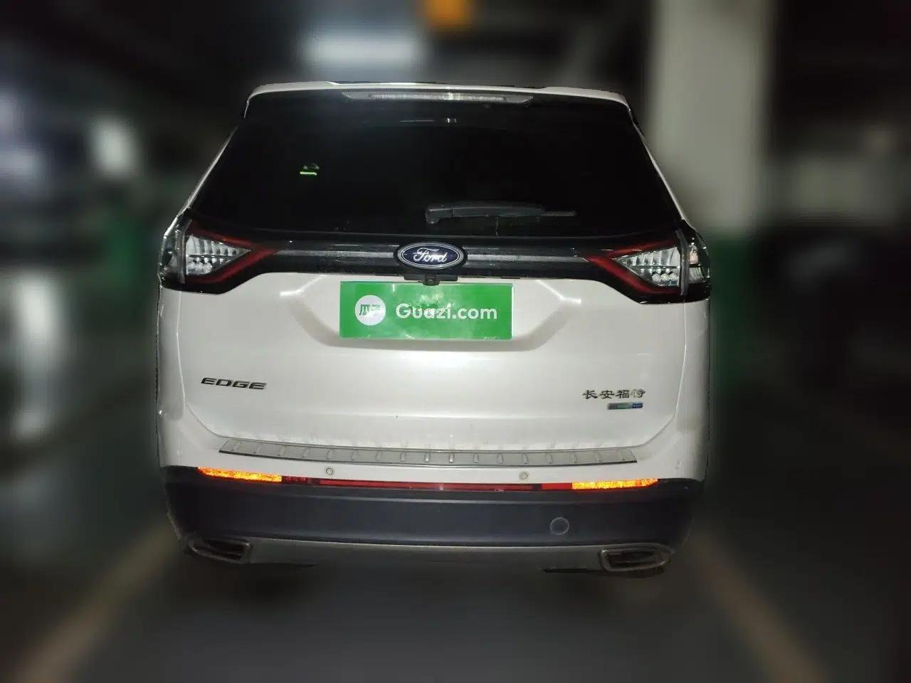 Ford Edge 2018 EcoBoost 245 Four-Wheel Drive Titanium 7-Seater — миниатюра 5