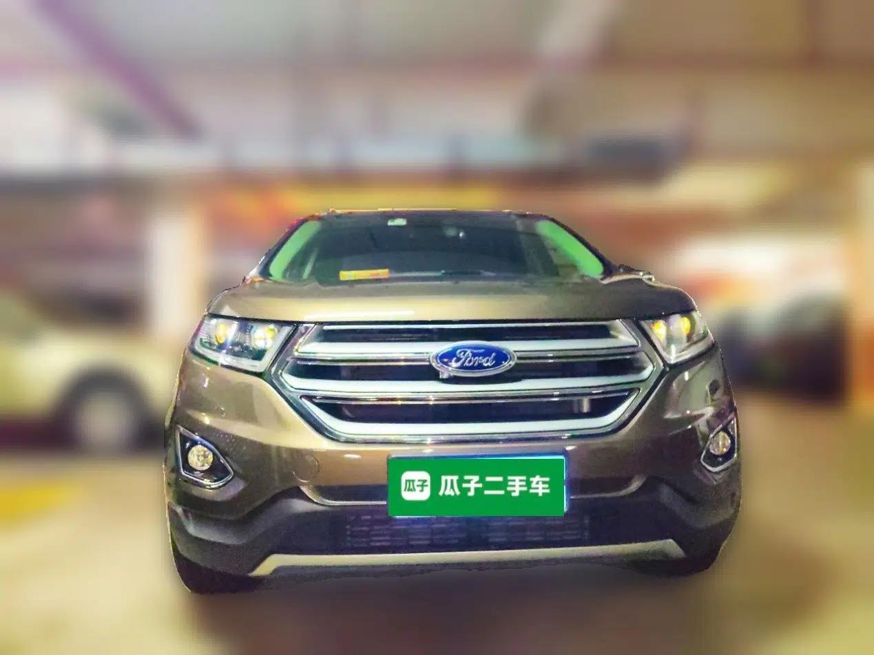 Ford Edge 2016 EcoBoost 245 Two-Wheel-Drive Titanium 7-Seater — миниатюра 2