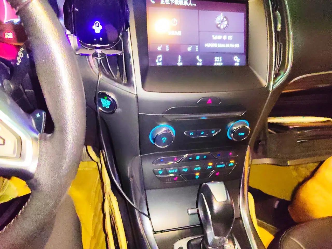 Ford Edge 2016 EcoBoost 245 Two-Wheel-Drive Titanium 7-Seater — миниатюра 13