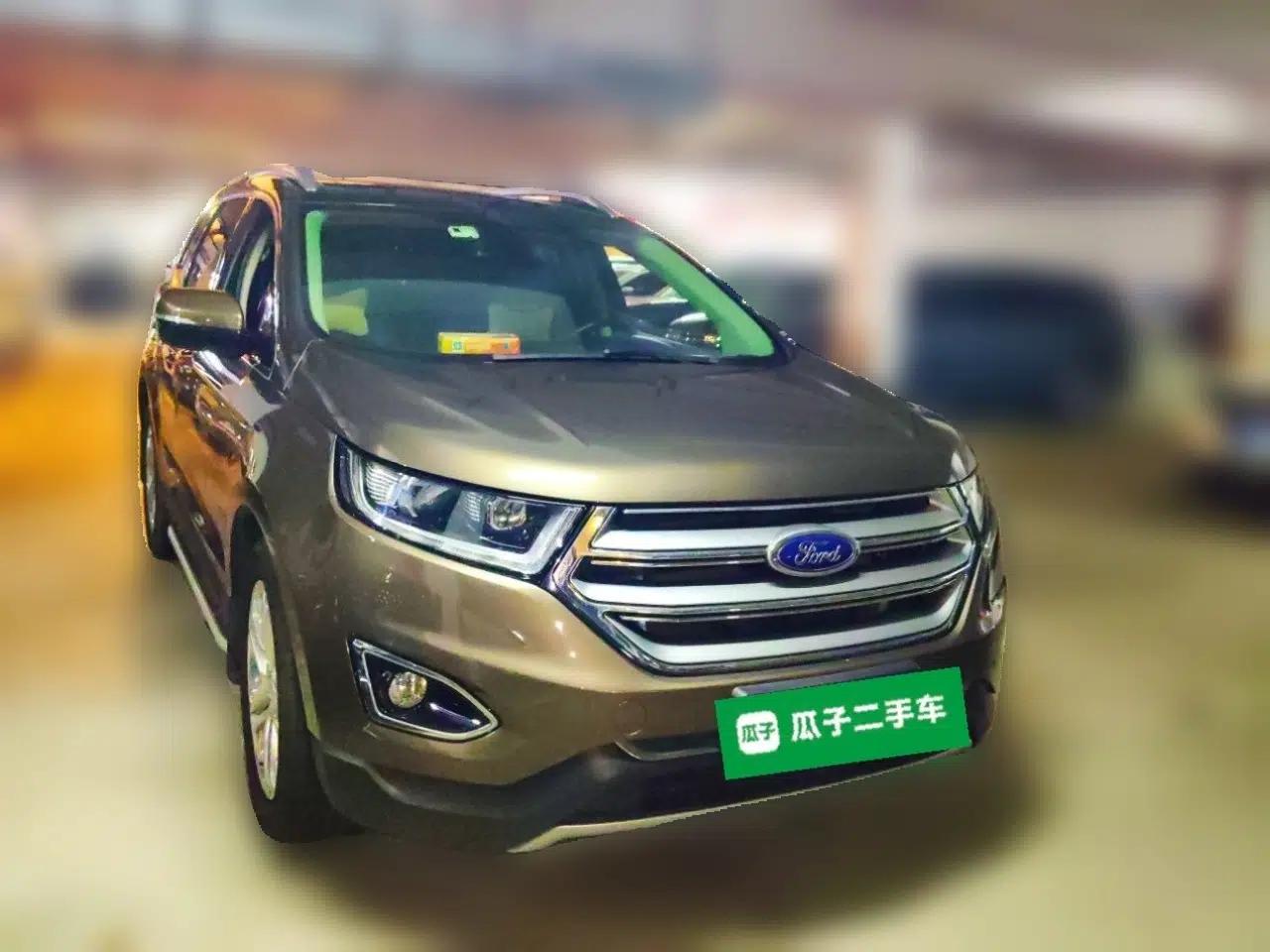 Ford Edge 2016 EcoBoost 245 Two-Wheel-Drive Titanium 7-Seater — миниатюра 3