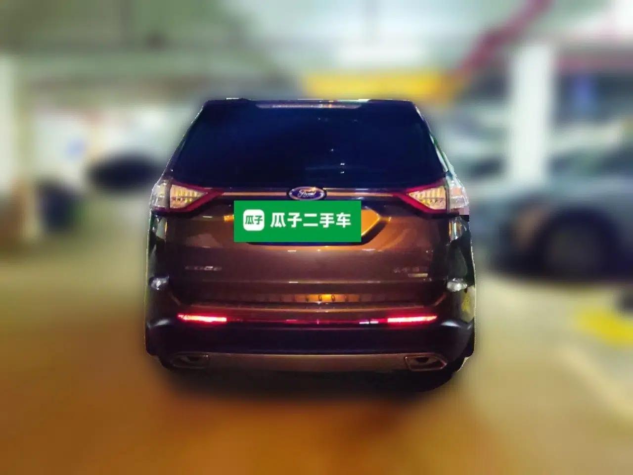 Ford Edge 2016 EcoBoost 245 Two-Wheel-Drive Titanium 7-Seater — миниатюра 5