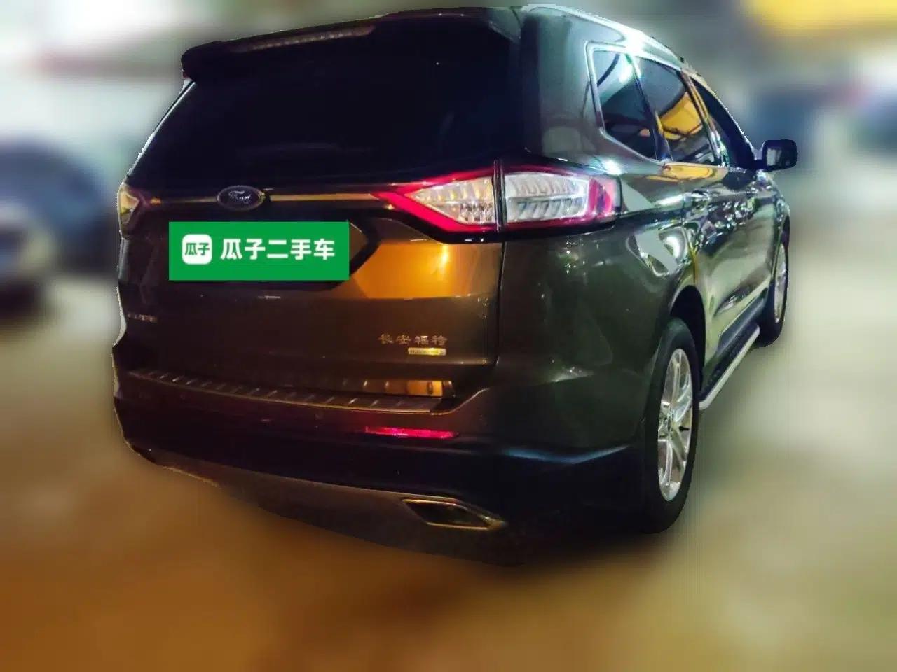Ford Edge 2016 EcoBoost 245 Two-Wheel-Drive Titanium 7-Seater — миниатюра 6