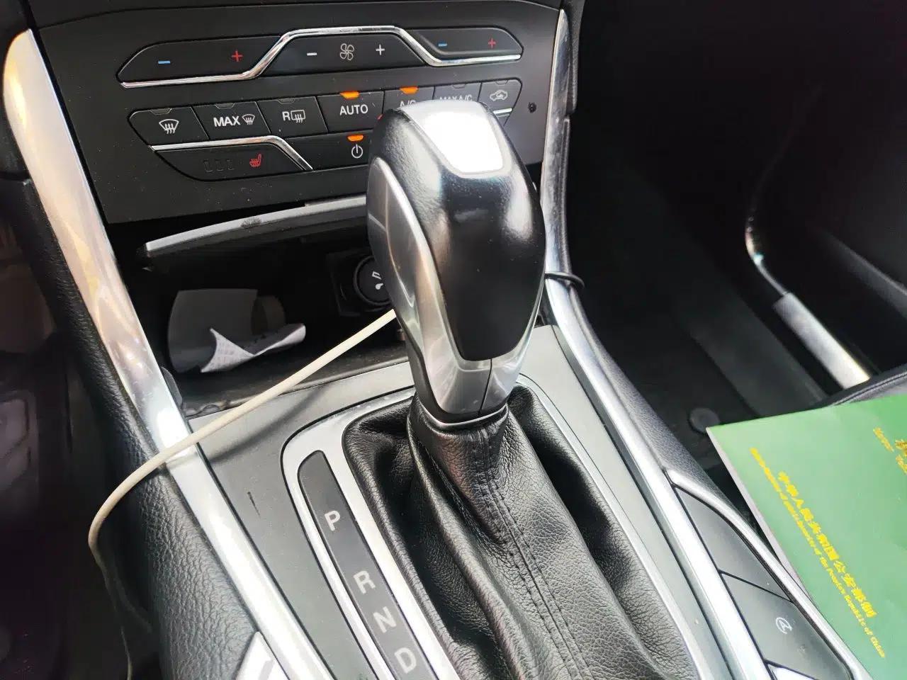 Ford Edge 2018 EcoBoost 245 Two-Wheel-Drive Titanium 7-Seater China V Standard — миниатюра 14